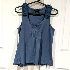 Sleeveless top